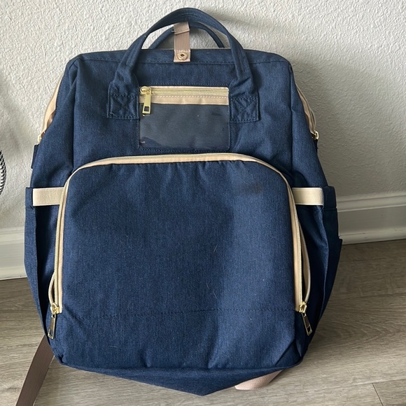 Diaper backpack with changing station - Picture 1 of 7